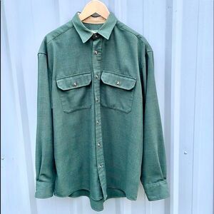CABELA'S • men’s size large reg long sleeve button up green plaid shirt